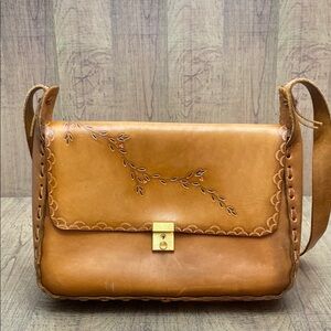 Vintage 70s Handcrafted Tan Leather Bag